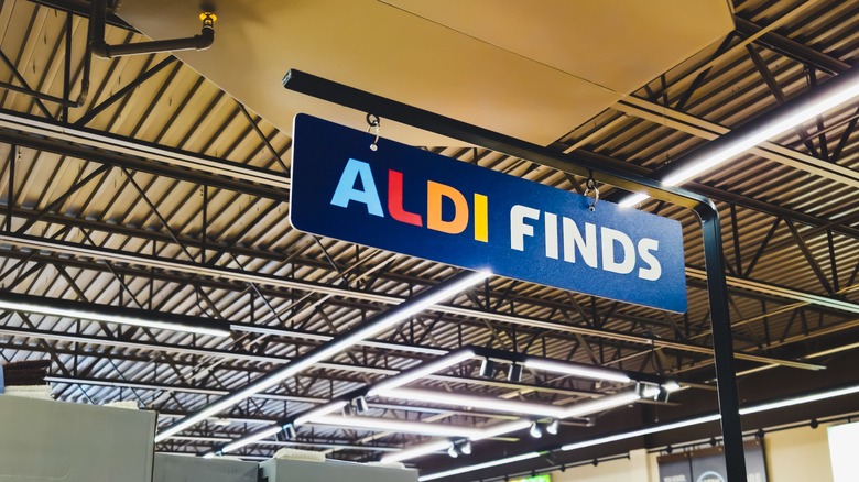 Sign inside store that reads "Aldi Finds"
