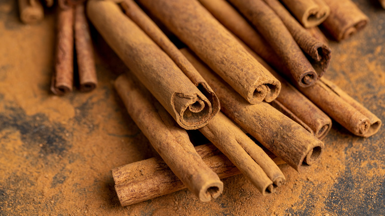 cinnamon sticks