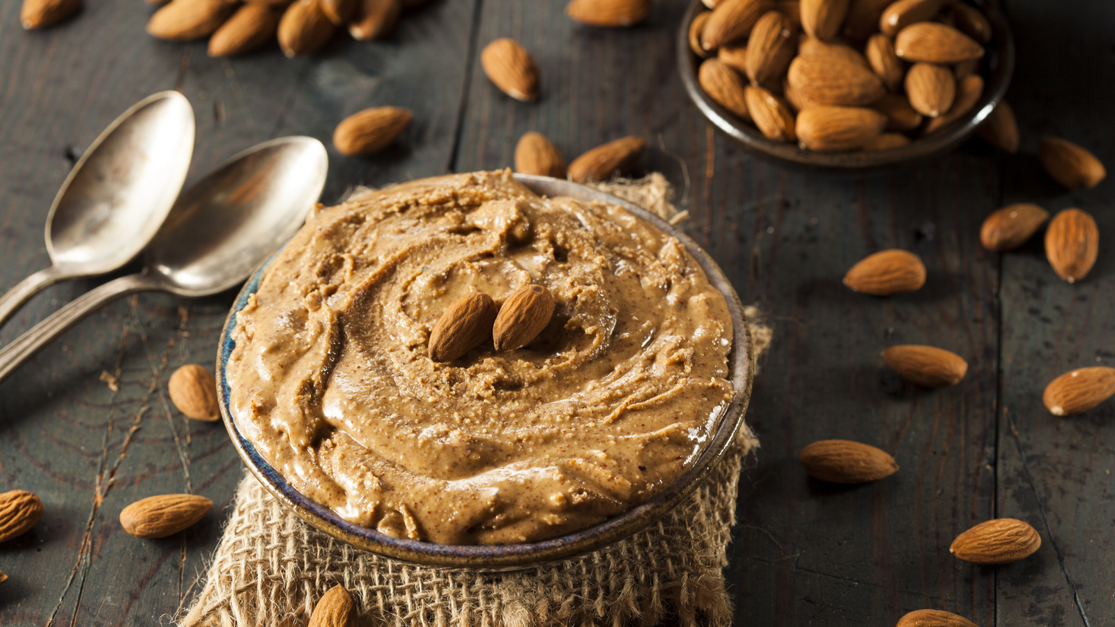 Almond Butter Is The Powerhouse Ingredient In This Nutritionist-Approved Snack - Tasting Table