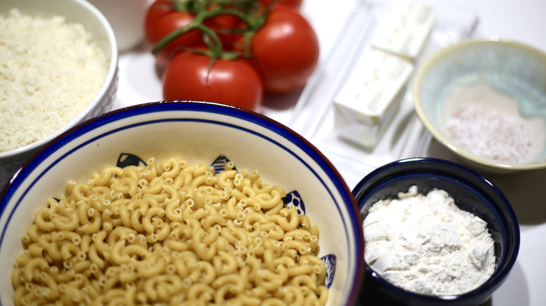 Mac and cheese Ingredients zoomed in