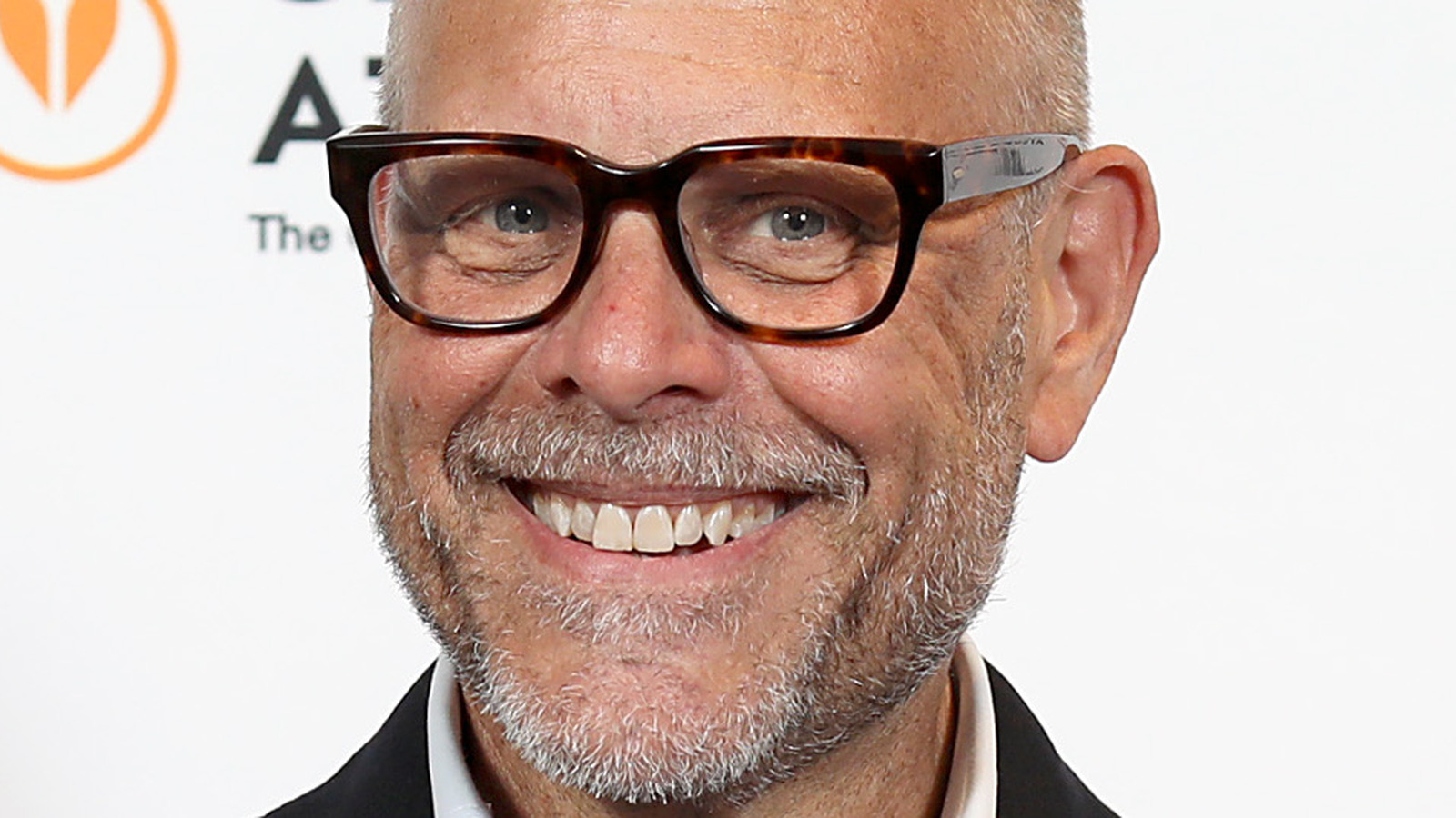 Alton Brown's Clever Salad Spinner Hack For Roasted Chickpeas