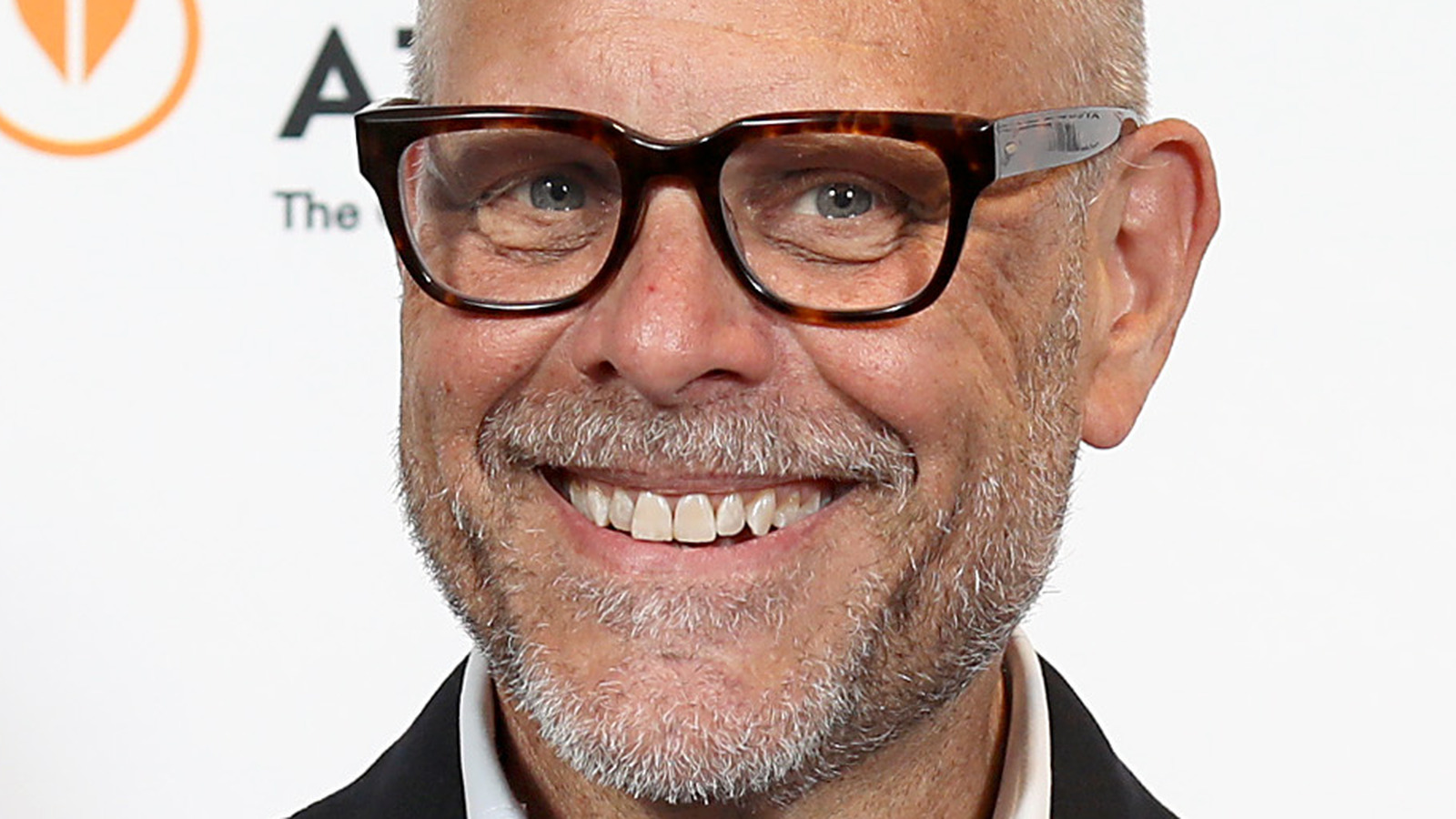 Alton Brown's Inventive Steamer Basket Made Just For Good Eats