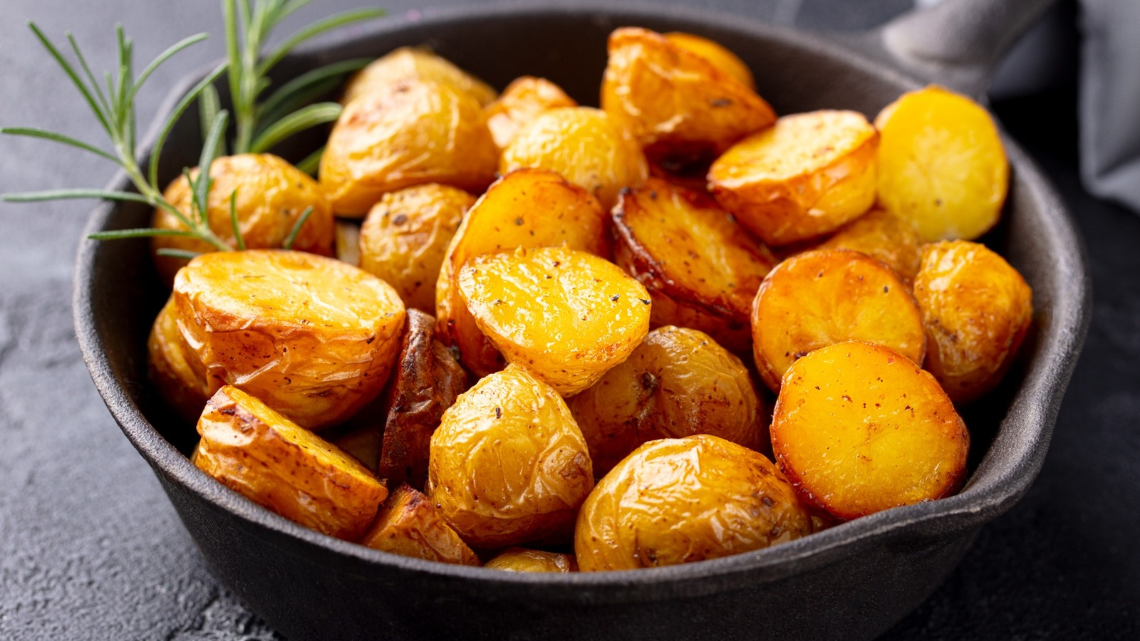 An Air Fryer Is The Perfect Tool For Bringing Life To Canned Potatoes