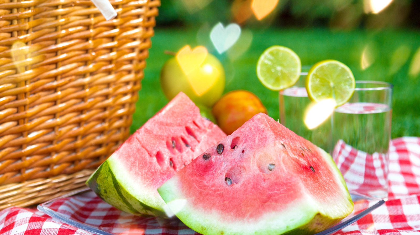 An Odd Food Law May Make Eating Watermelon In Parks Illegal In One Midwest State - Tasting Table