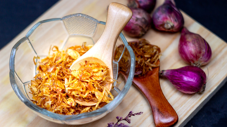 A bowl of crispy fried shallots