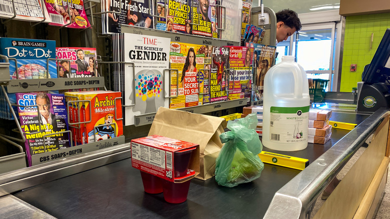 Normal checkout lane at Publix