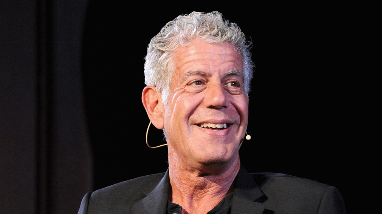 Anthony Bourdain Ate A New England-Style Feast At This Boston Seafood Restaurant - Tasting Table
