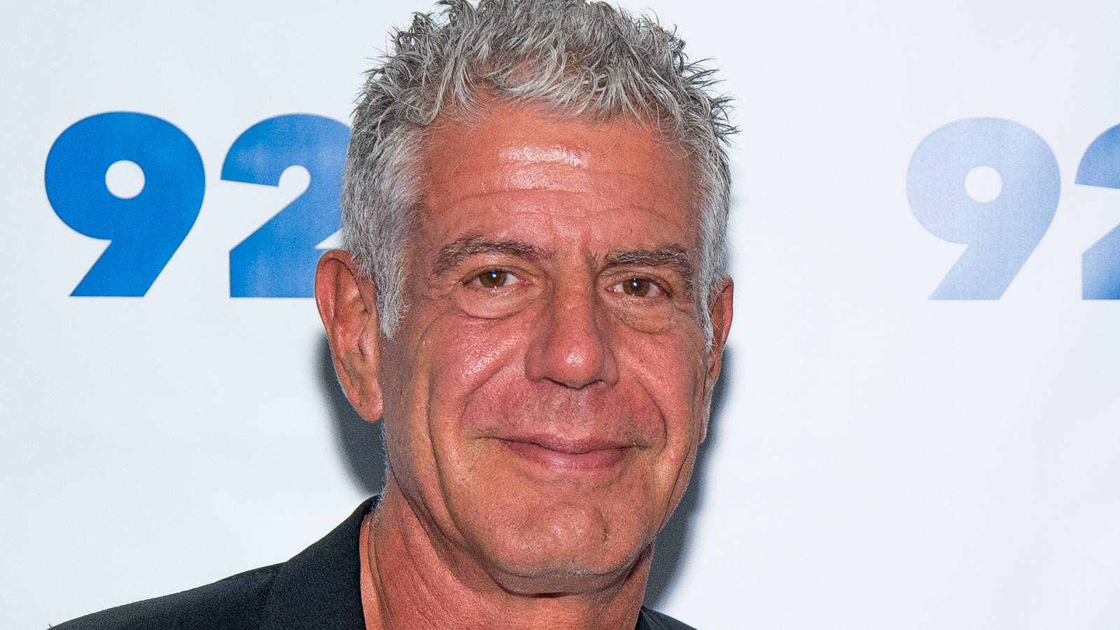 Anthony Bourdain’s 18 Favorite Spots To Eat And Drink In New York City