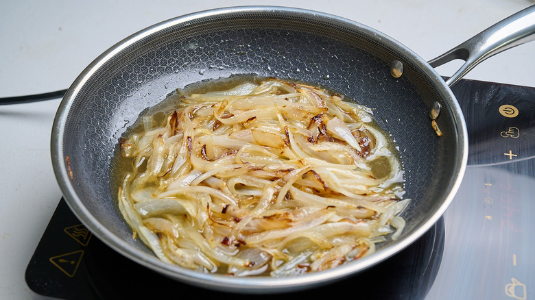 cooking onions in apple cider