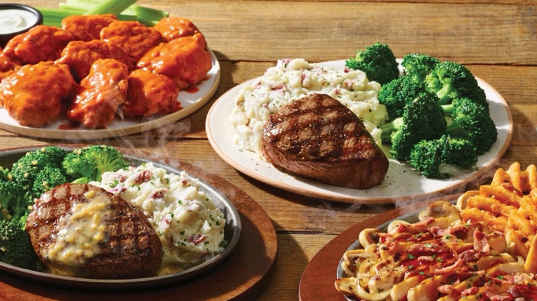 Applebees entrees with wings