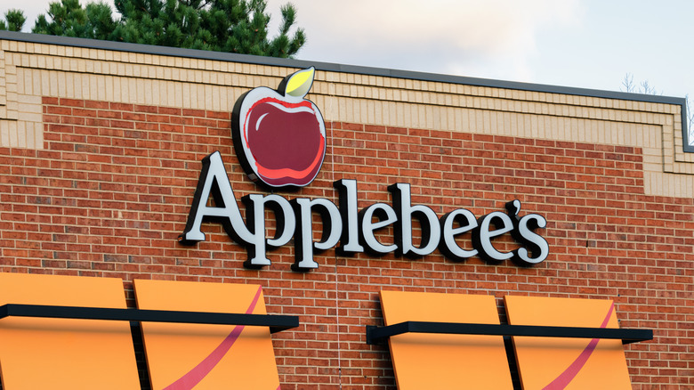 Applebees storefront