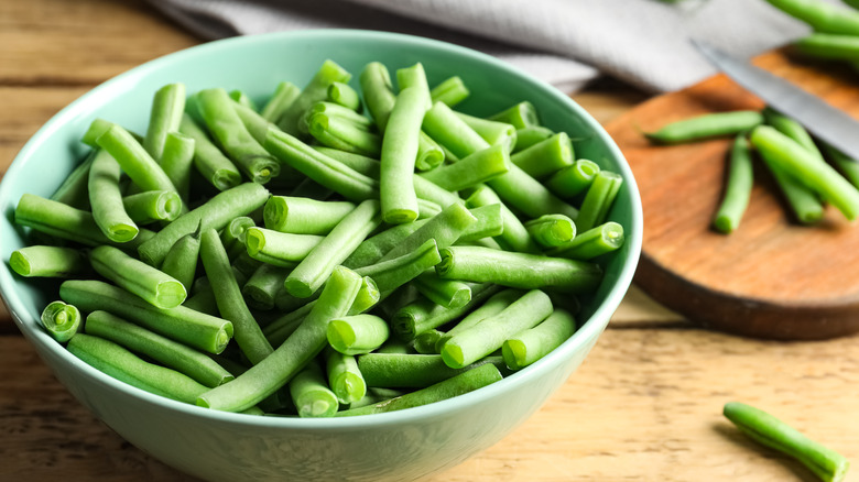 Bowl of green beans