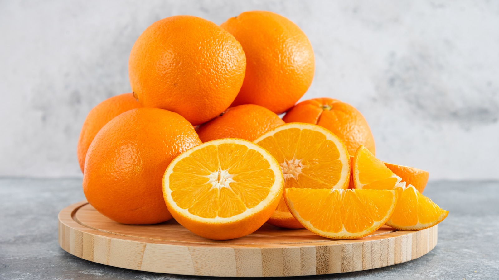 https://www.tastingtable.com/img/gallery/are-oranges-named-after-the-color/l-intro-1666984048.jpg