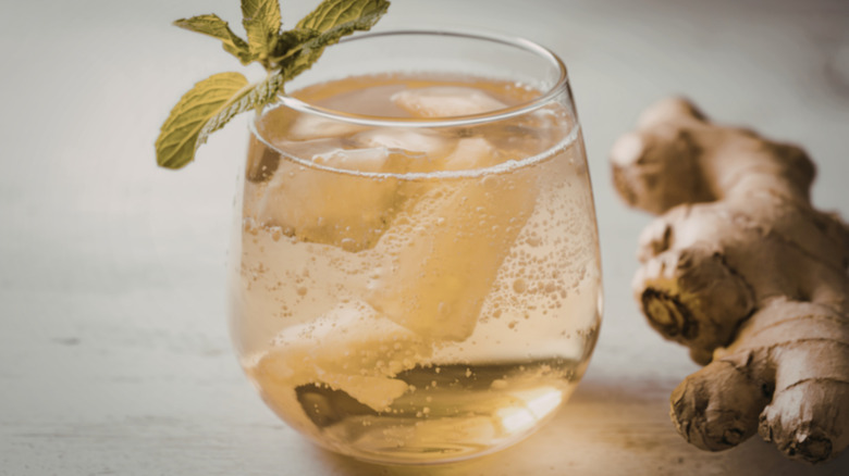 glass of ginger ale