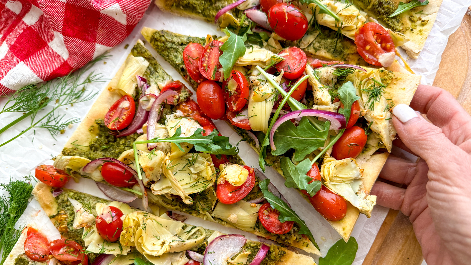 Artichoke Tomato Pesto Flatbread Recipe