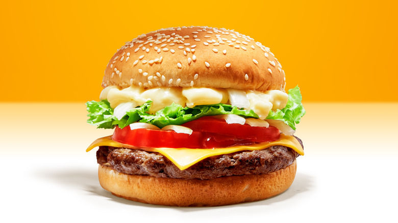 fast food cheeseburger
