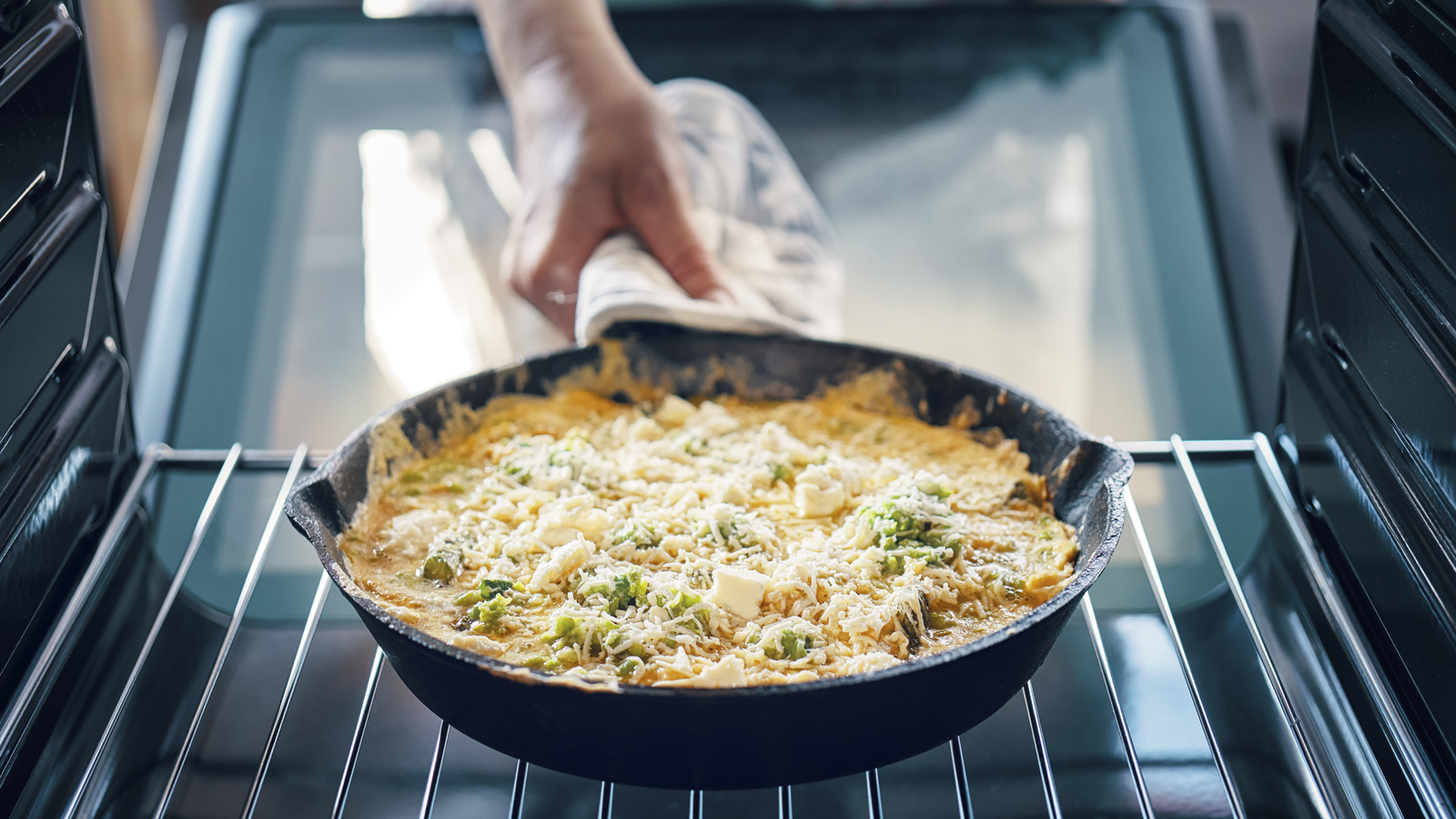 Avoid CastIron Pans When Making Casserole With Highly Acidic Ingredients