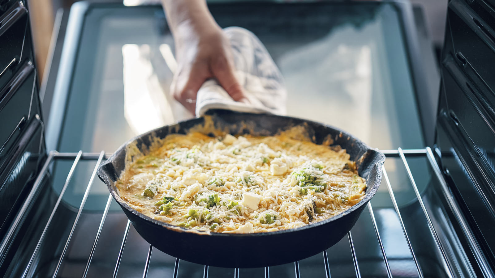 Avoid Cast-Iron Pans When Making Casserole With Highly Acidic Ingredients
