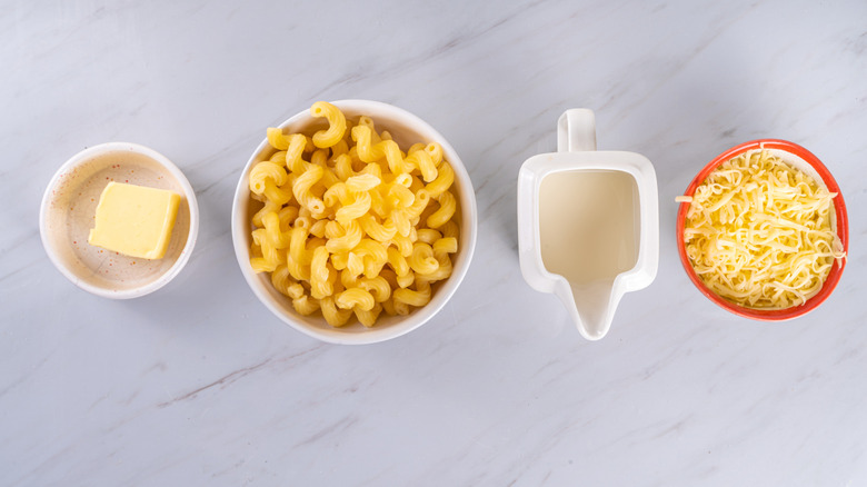 mac and cheese ingredients on table