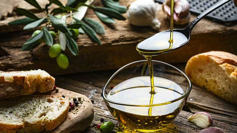 Don't Buy Olive Oil In This Type Of Bottle — Unless You Want It To Spoil Faster