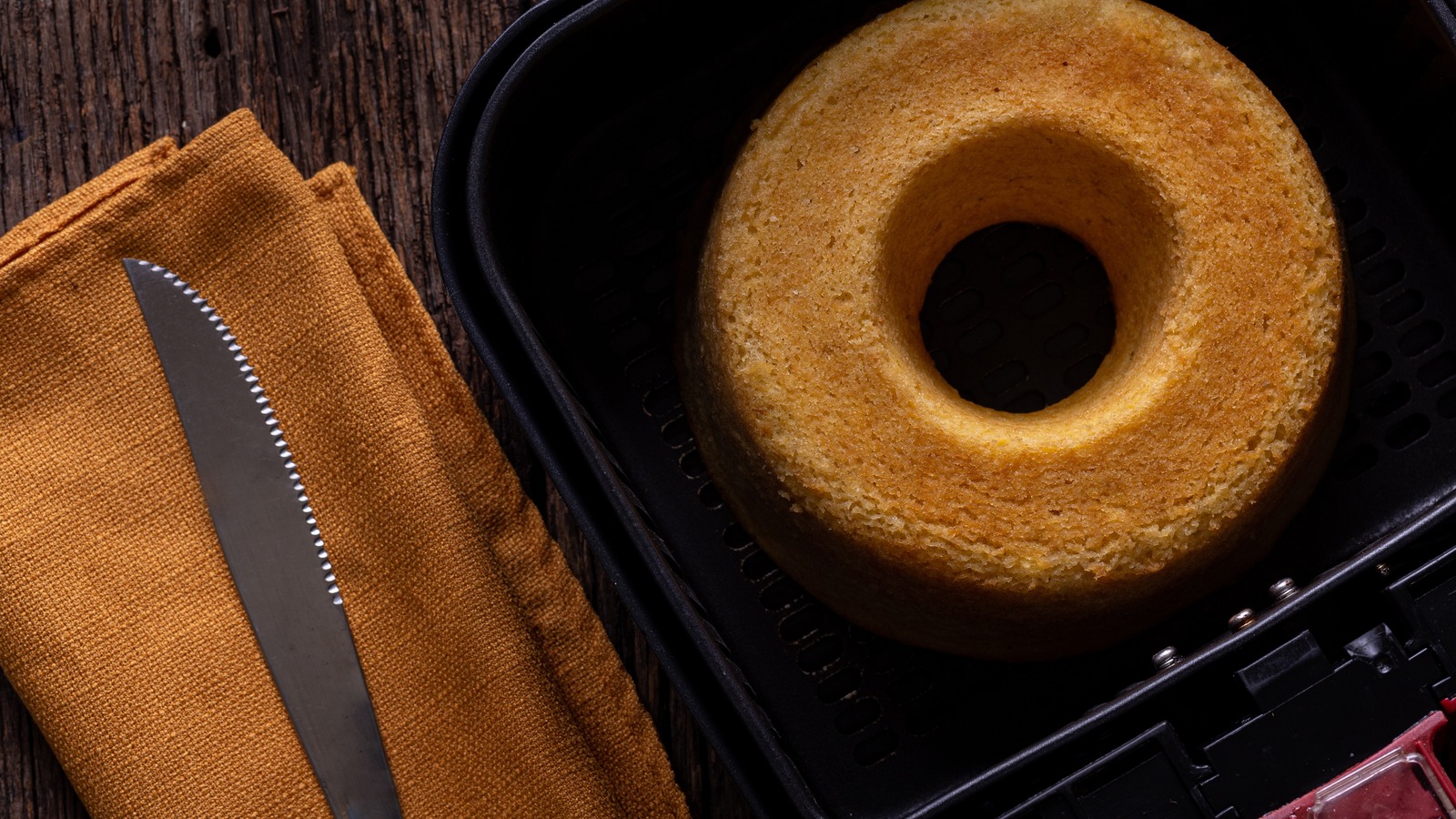 Why You Shouldn't Use A Cake Pan When Baking A Cake In The Air Fryer