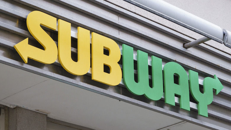 Subway logo exterior