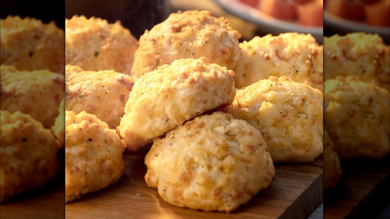 Red Lobster biscuits close up
