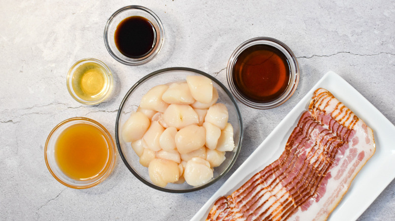ingredients for bacon-wrapped scallops