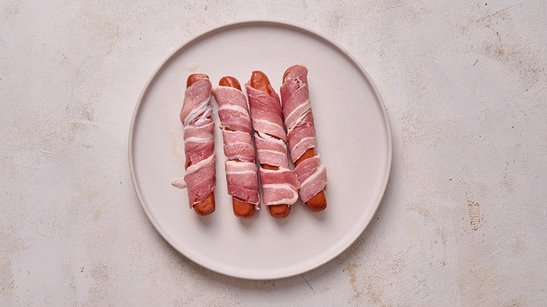 hot dogs wrapped in bacon