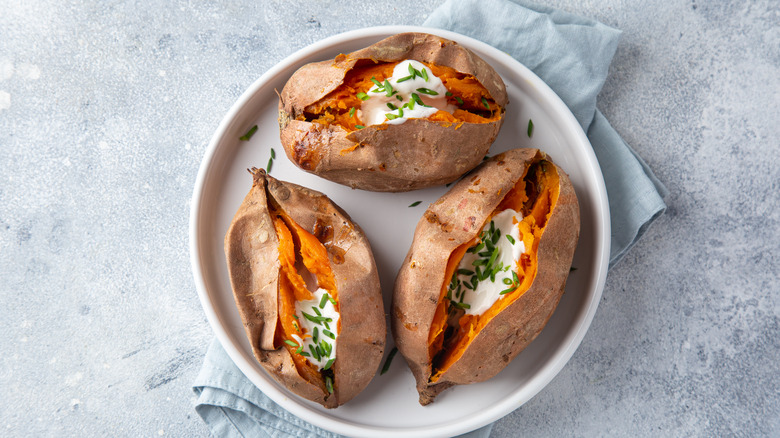 baked sweet potatoes with toppings