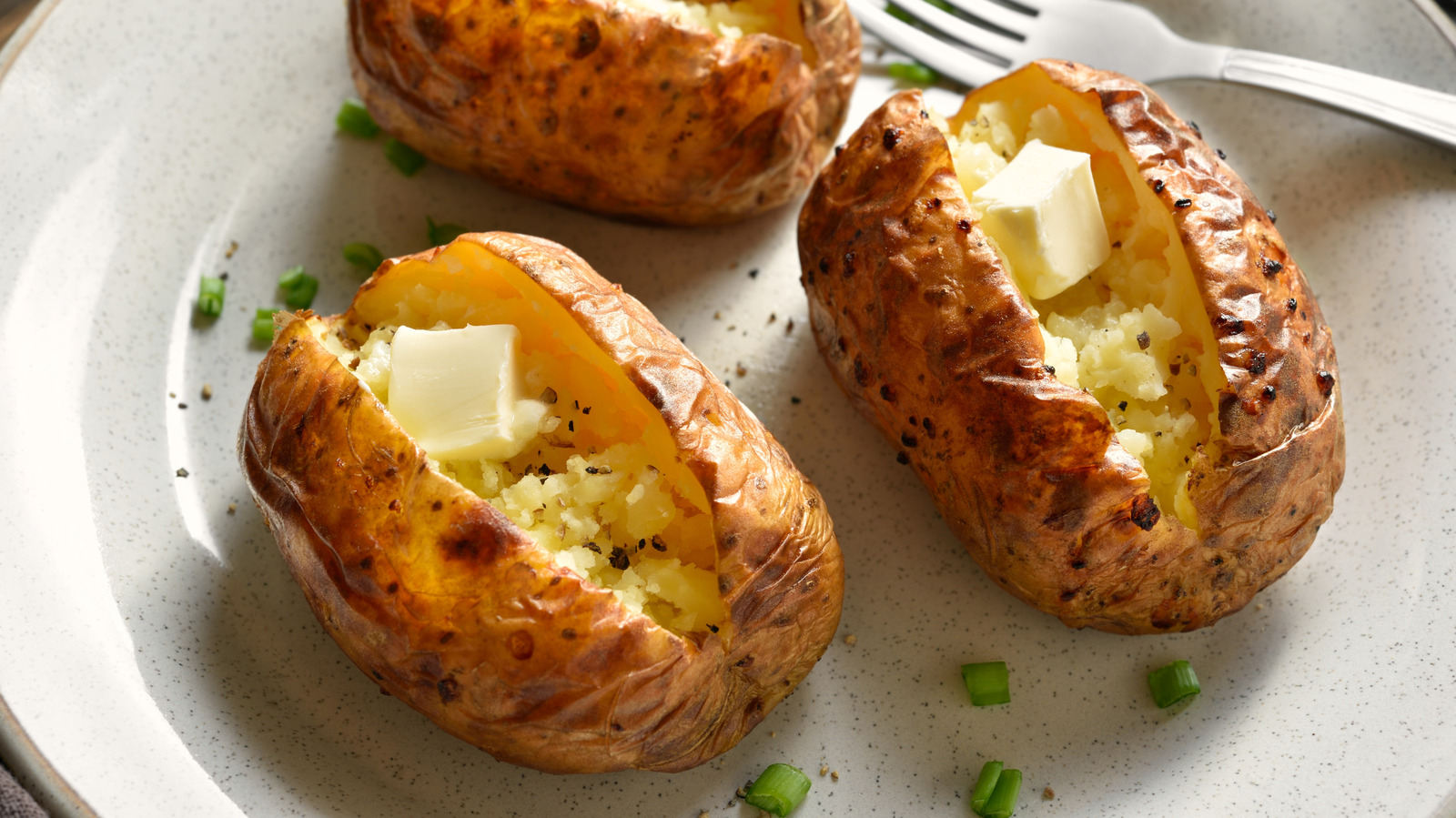Baked Potatoes Get A Calcium Boost When You Top Them With This Canned Vegetable