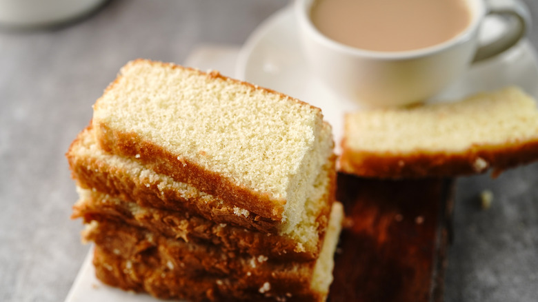 Slices of butter cake with coffee