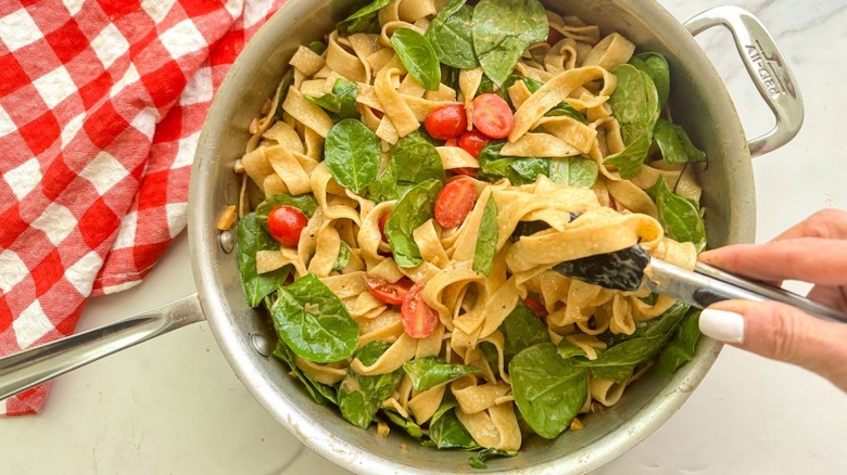 Spinach and balsamic cream pasta
