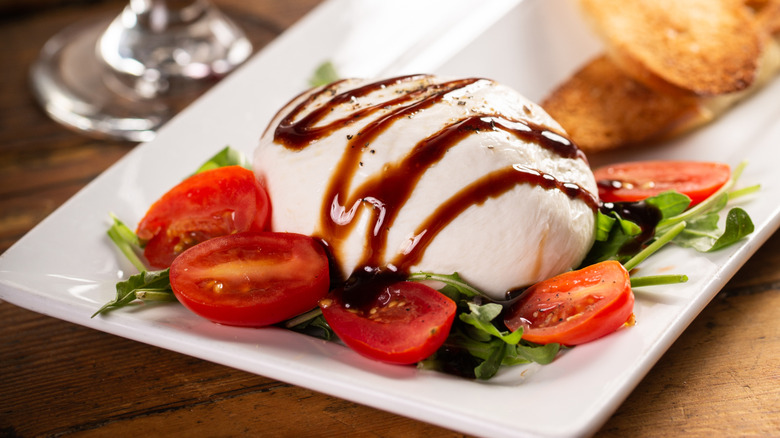 tomato, burrata with balsamic glaze