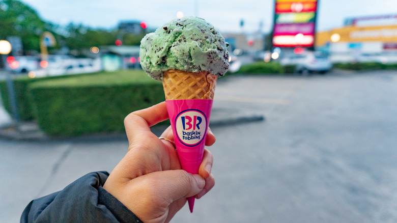 A Baskin-Robbins ice cream cone