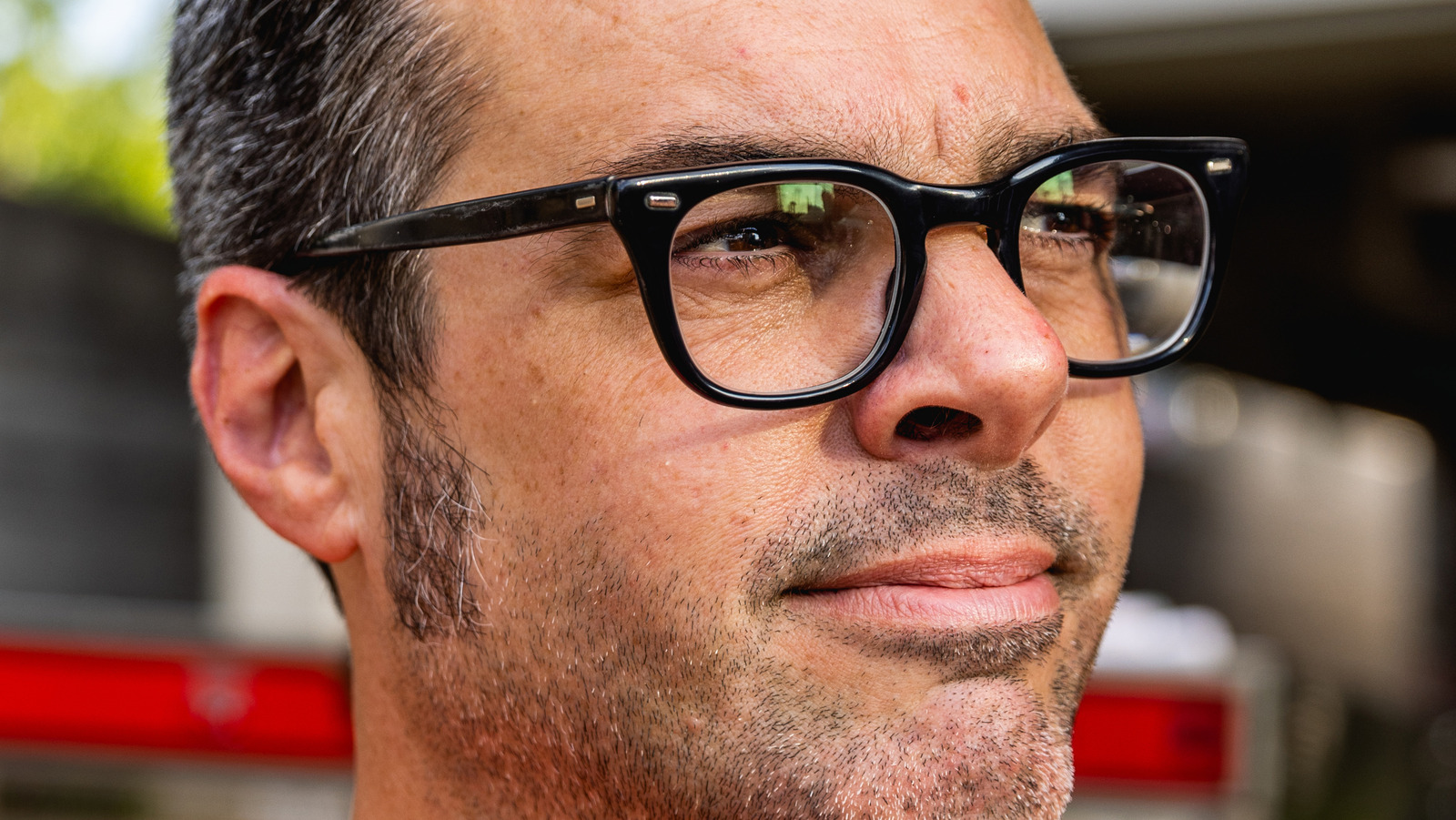 BBQ Master Aaron Franklin's Tip For Cooking Steak Without A Smoker