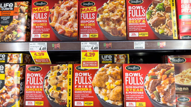 Stouffer's Mac-Fulls boxes on store shelves