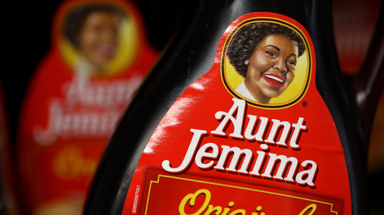 bottle of Aunt Jemima pancake syrup