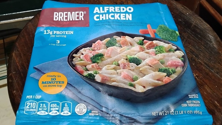 Bremer Alfredo Chicken Skillet package