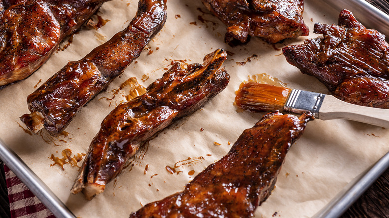 Glazed pork ribs