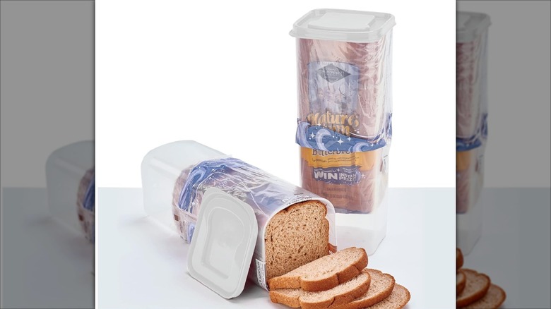Buddeez Bread Buddy Bread Box with loaf of bread inside