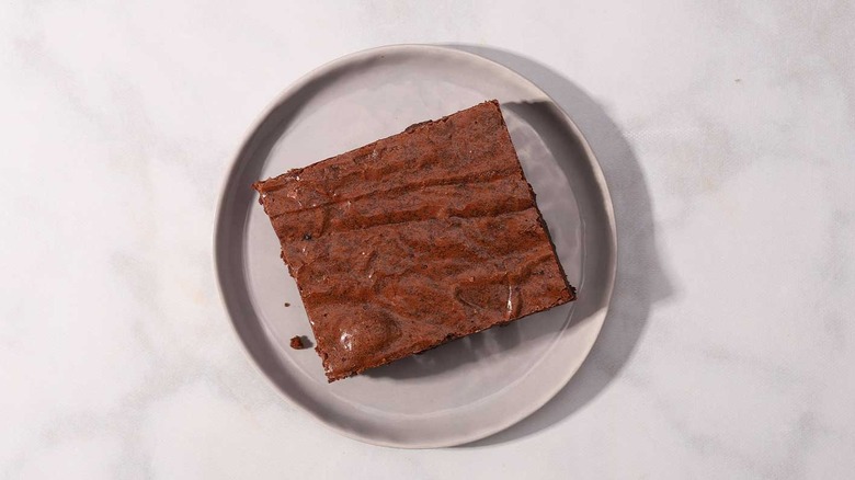 Overhead view of brownie with crackly surface