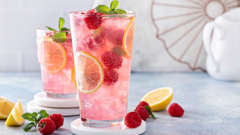 Raspberry and lemon summer mocktail