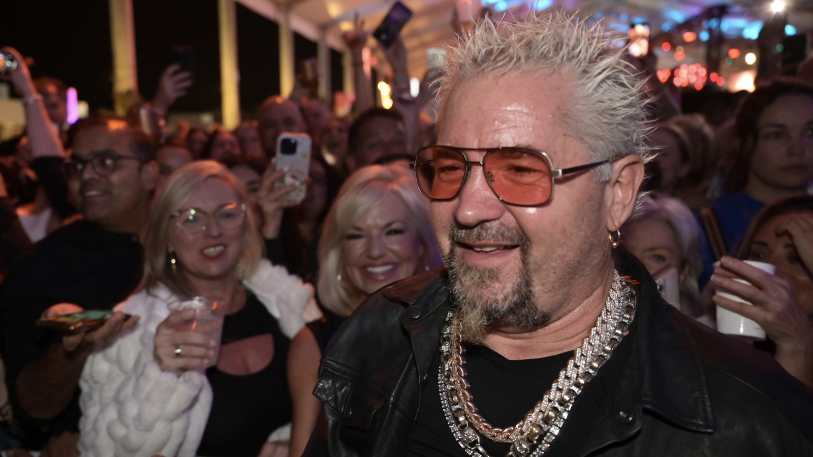 The 13 Best California Restaurants Featured On Diners, Drive-Ins & Dives