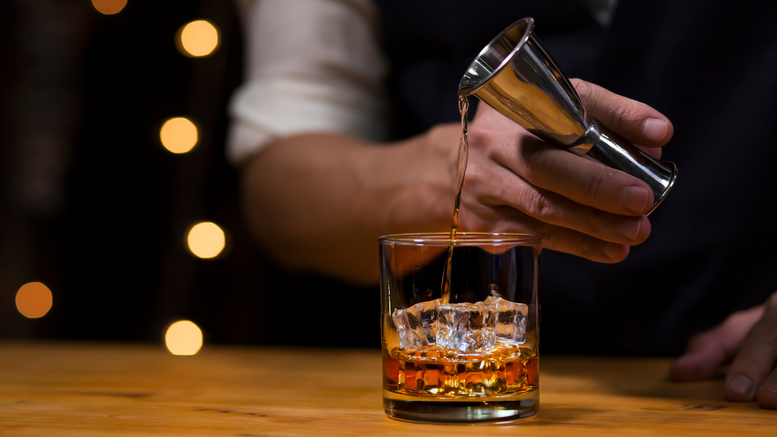 Sober aflevere Ære 20 Best Drinks To Mix With Whiskey, Ranked