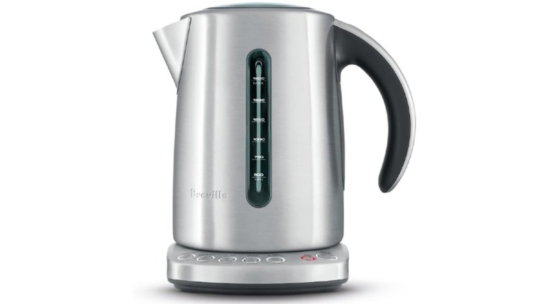 Breville IQ kettle against a white background