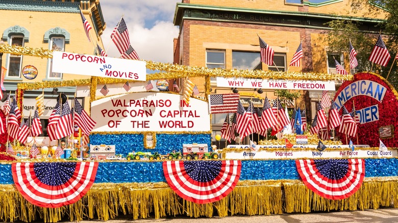 American- and popcorn-themed float at the Valparaiso Popcorn Festival