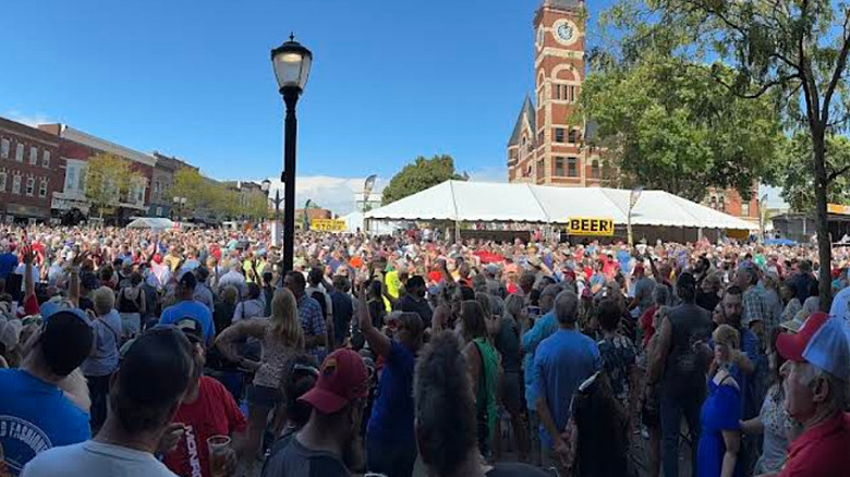 Crowds at Green County Cheese Days