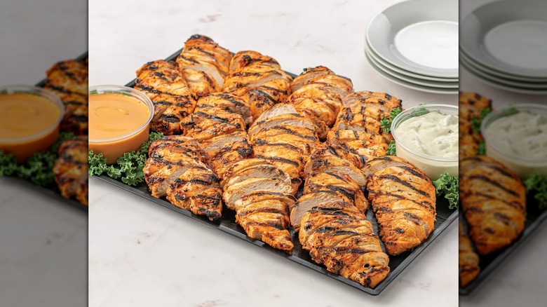 Wegmans' grilled buffalo chicken platter with two pots of dip
