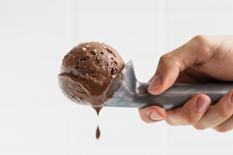https://www.tastingtable.com/img/gallery/best-ice-cream-makers-2015-cuisinart-breville-kitchenaid/image-import.jpg
